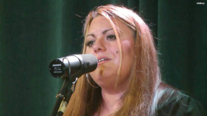 Tintér Gabriella énekel a Palatkai gálán